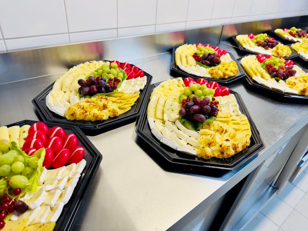 Spanferkel-Catering BESTE SPANFERKELBRATEREI & PARTYSERVICE BERLIN